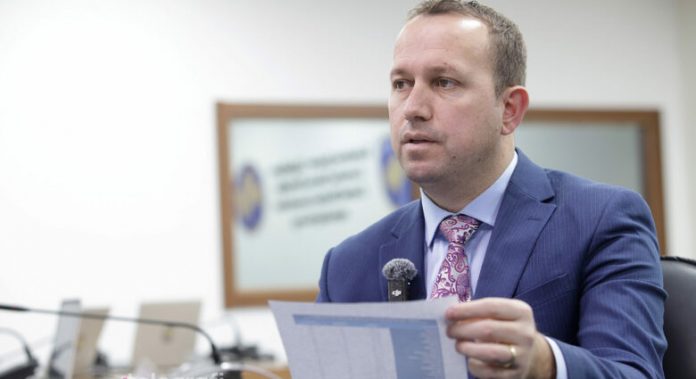 Valmir-Elezi-KQZ-interviste-foto-Ridvan-Slivova-6-e1737890183112-780x439