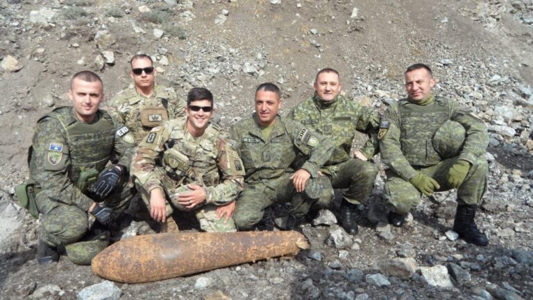 FSK dhe KFOR-i amerikan gjejnë në Harilaq një bombë 100 kg të Luftës së Dytë Botërore