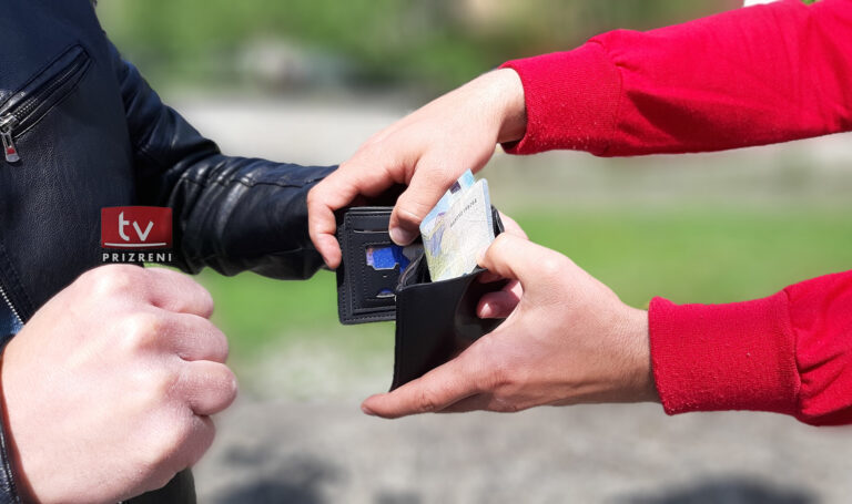 Një i dyshuar në Prizren arrestohet për vjedhje të 11500 eurove dhe dokumentave të viktimës