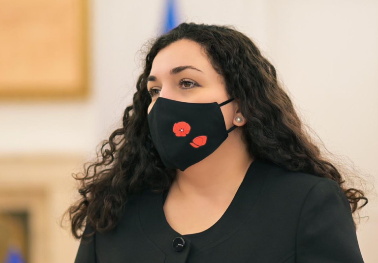 Vjosa Osmani infektohet me COVID-19