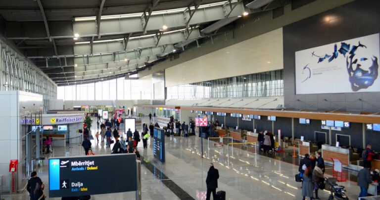 Të gjithë shtetasit e huaj që hyjnë në Kosovë duhet të dëshmojnë se janë negativë me COVID-19