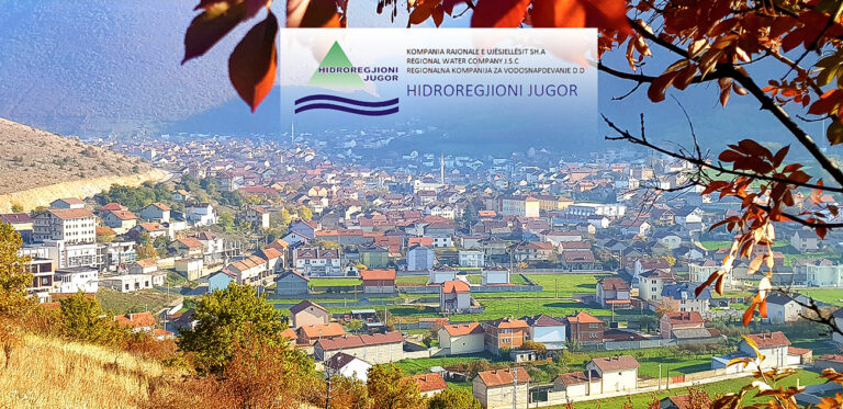 Po vazhdojnë punimet për rehabilitimin e ujësjellësit në fshatin Zhur, sonte do të ketë reduktime të ujit