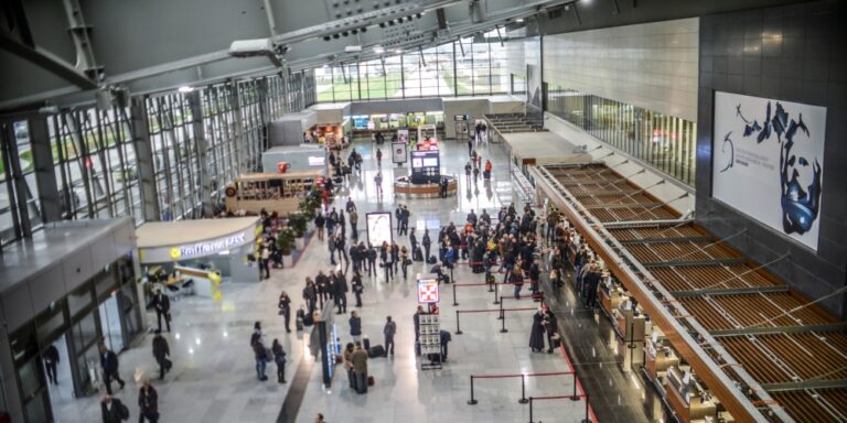 Pas sulmit në Vjenë, masa të shtuara sigurie në Aeroportin e Prishtinës