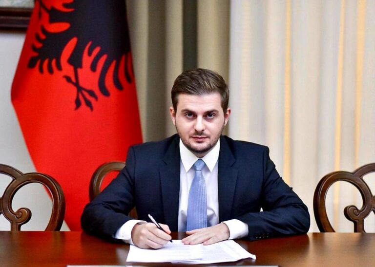 Serbia s’lejon që Cakaj të shpallet “qytetar nderi” i Bujanocit