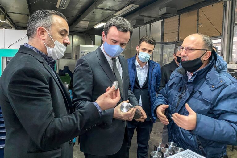 A janë zgjedhjet afër?! – Albin Kurti nis fushatën zgjedhore!