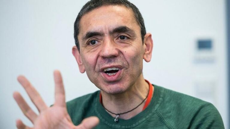 Ugur Sahin: Vaksina e Pfizer/BioNTech për variantin e ri të COVID-19 mund të jetë gati për 6 javë