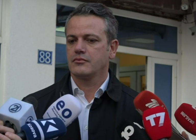 Gashi – VV-së: Qytetarët po mërdhihen pa rrymë