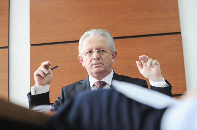 Hyseni për referendumin: Qyqarllëk i Kurtit e Osmanit, servilizëm i Abdixhikut