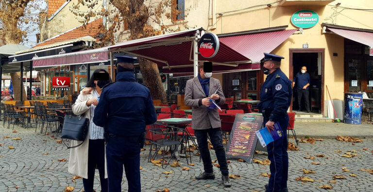 Policia dhe Inspektorati në Prizren, shqiptojnë 138 tiketa për mosrespektim të masave dhe 538 gjoba në trafik