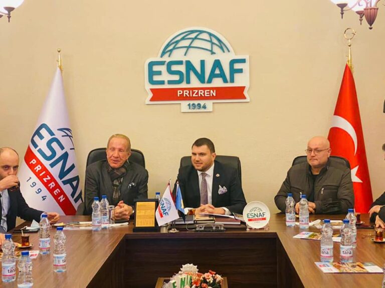 Behgjet Pacolli, vizitoi Shoqatën e Biznesmenëve dhe Zejtarëve “ESNAF” në Prizren