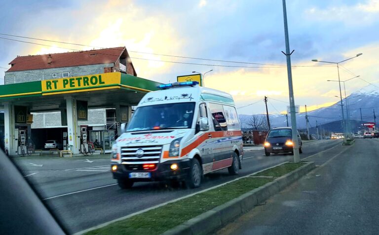 Gjashtë të lënduar pas një aksidenti në Prizren