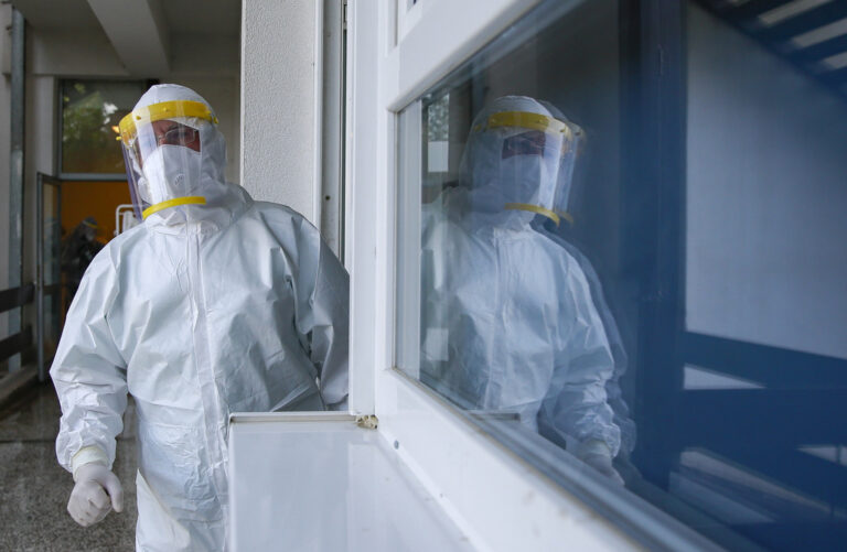 Kosova në pritje të rezultateve rreth variantit të ri të koronavirusit