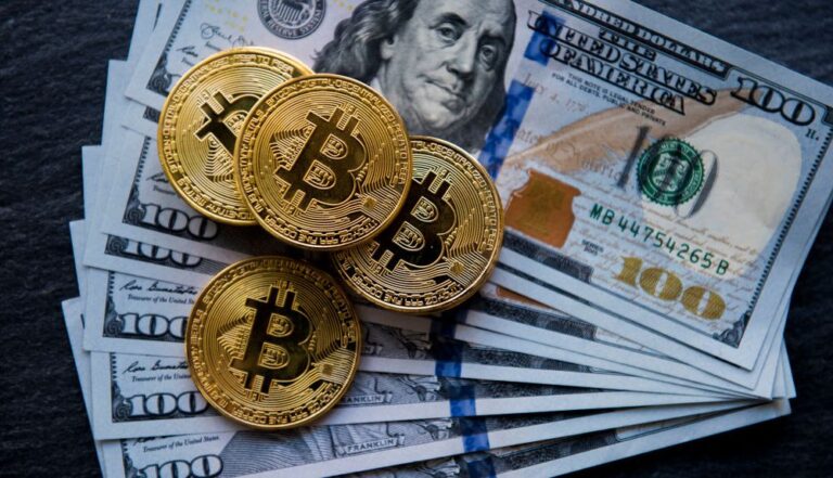 Bitcoin thyen një tjetër rekord: Arrin shifrën e 40 mijë dollarëve