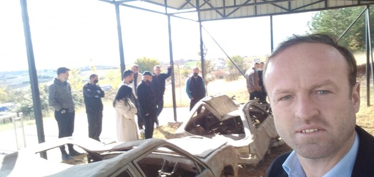 Pse kaq urrejtje ndaj njëri tjetrit?