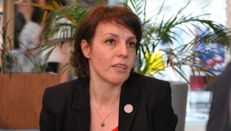 Donika Gërvalla i bashkohet Listës Osmani në listën e VV-së për deputete