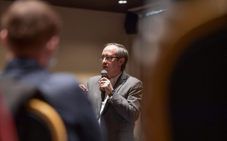 Hoti në Prizren: Ne do t‘u sigurojmë të rinjve tanë arsimim cilësor