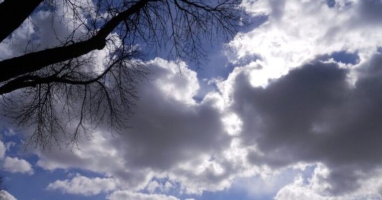 Sot mot i vranët dhe me diell