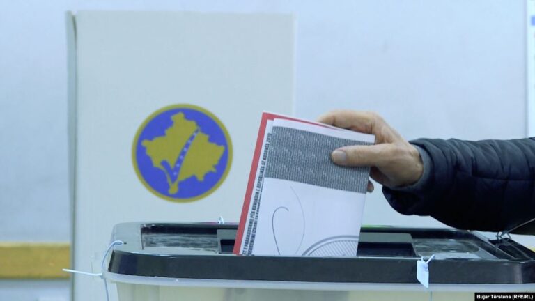 Diaspora e vendosur të votojë fizikisht shkaku i vështirësive në aplikim