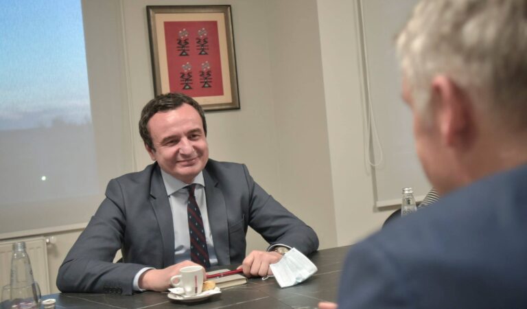 Kurti në mediat e huaja: I kam tri prioritete tjera para dialogut me Serbinë