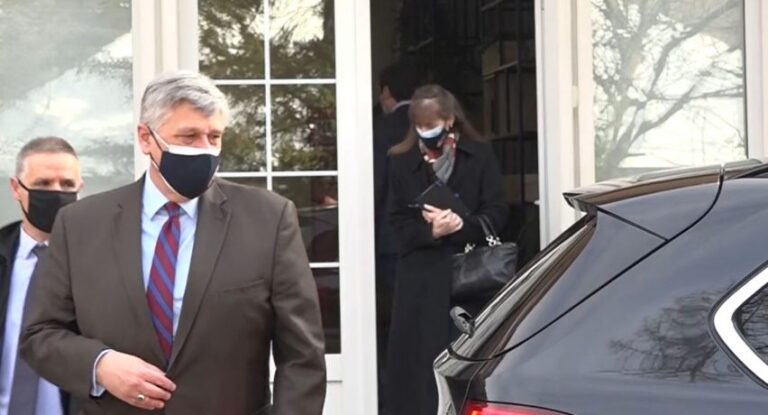 Përfundon takimi Kosnett-Kurti, nuk deklarohen për media