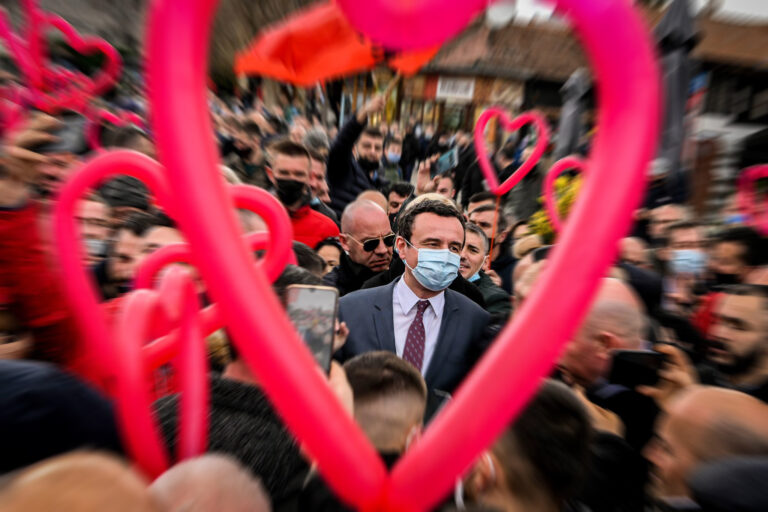 Gazeta gjermane “Frankfurter Allgemeine”: Kosova gjendet para një ndryshimi të madh, të rinjtë i besojnë Albin Kurtit