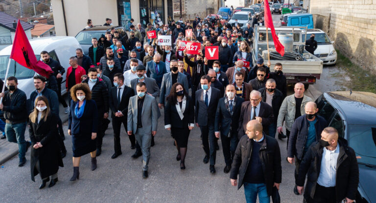 LVV gjobitet me 2000 euro për tubimin në Prizren