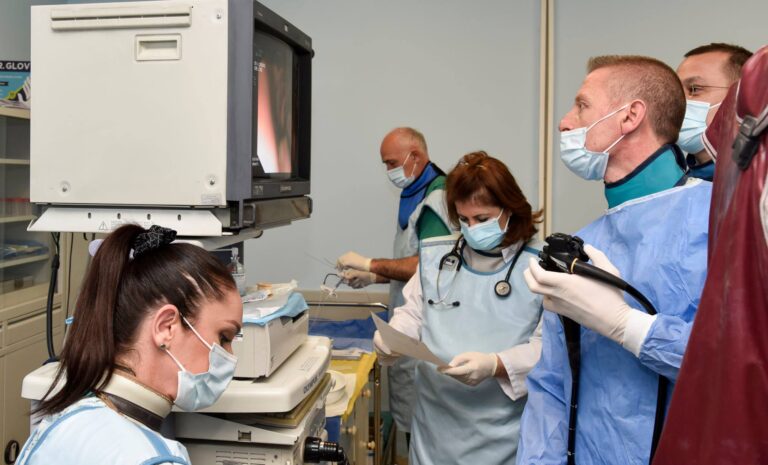 QKUK: Hiqet një tumor me përmasa të mëdha