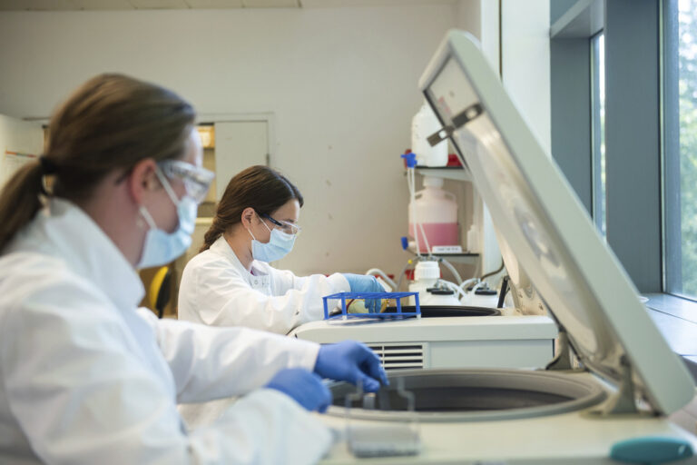 Moderna po eksperimenton vaksinat për fëmijët nga 6 muaj deri në 12 vjet