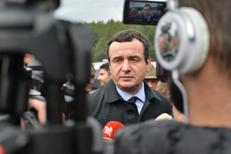 Një muaj në krye të Qeverisë, Kurti ende pa program – shmang paraqitjet para mediave