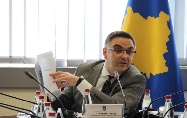 AAK e cilëson programin qeverisës, deklaratë politike