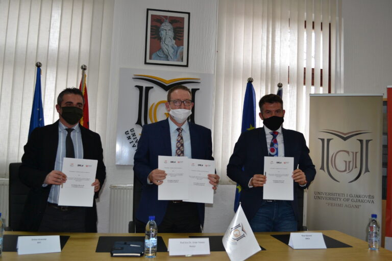 Universiteti “Fehmi Agani” nënshkruan Memorandum Bashkëpunimi me ORCA & QAINT