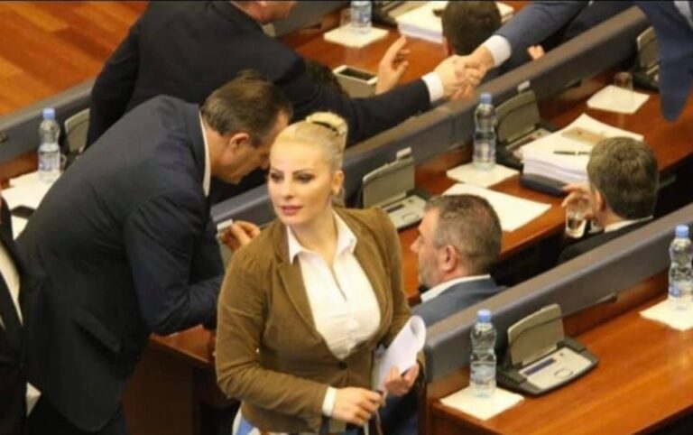 Duda Balje citon Kennedyn teksa shfaq besimin ndaj Qeverisë Kurti