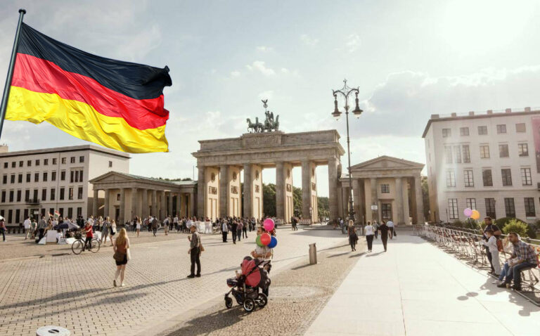 ​Ambasada e Kosovës në Gjermani: Nga 8 marsi do të lejohet hapja e dyqaneve