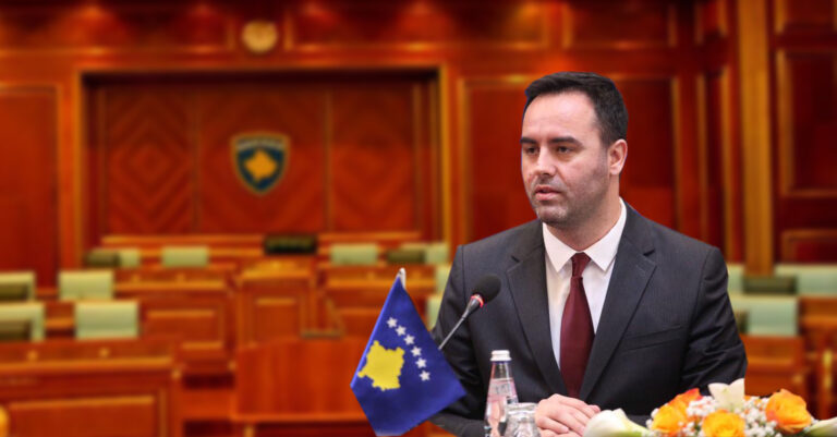 Glauk Konjufca emërohet kryeparlamentar
