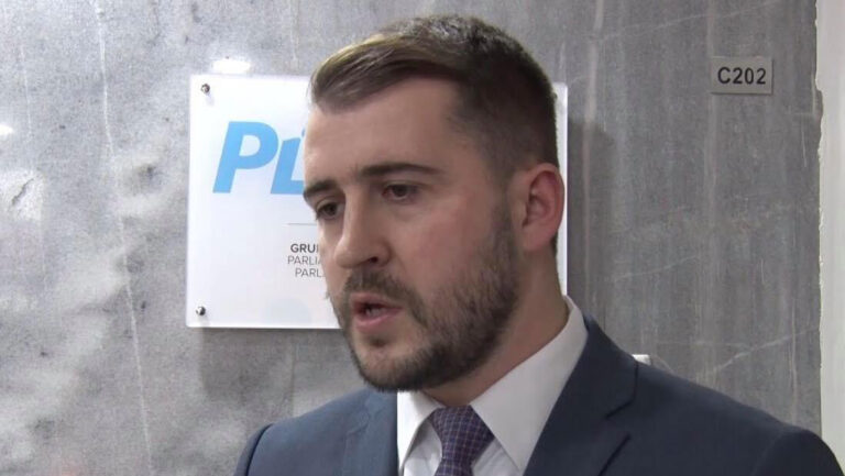 Mërgim Lushtaku kërkon që PDK-ja të propozojë Murat Jasharin për President