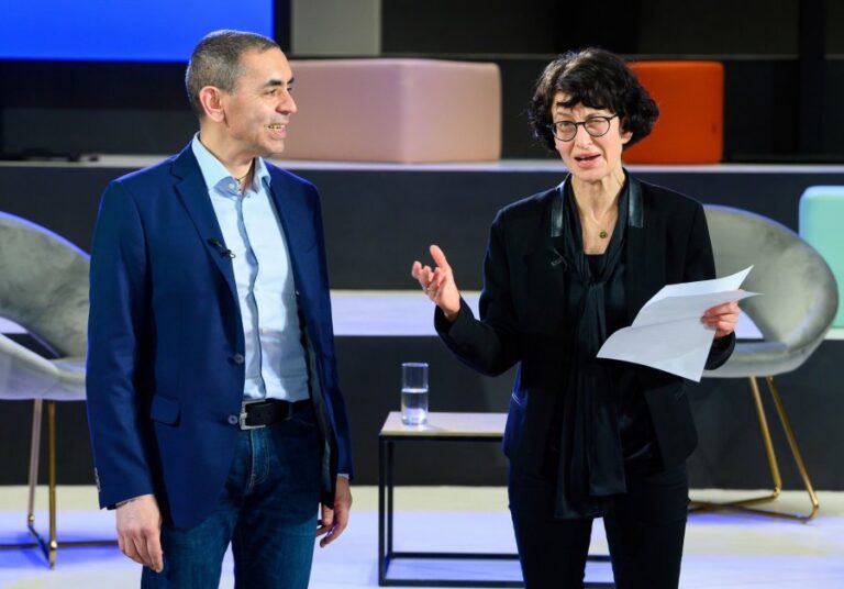 Shpikësit e vaksinës së “BioNTechut” parashikojnë fundin e kufizimeve