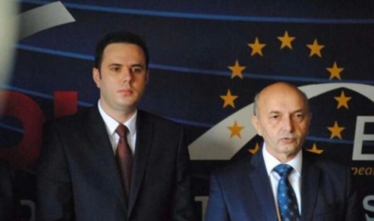 Lumir Abdixhiku e shpall Isa Mustafën kryetar nderi