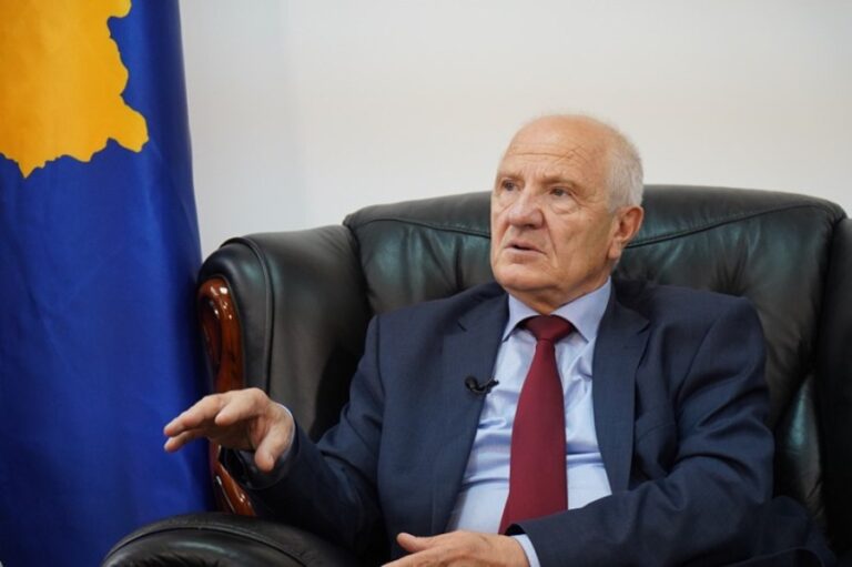 Ish-presidenti i Kosovës, Fatmir Sejdiu, shtrihet në Klinikën Infektive pas infektimit me Covid-19