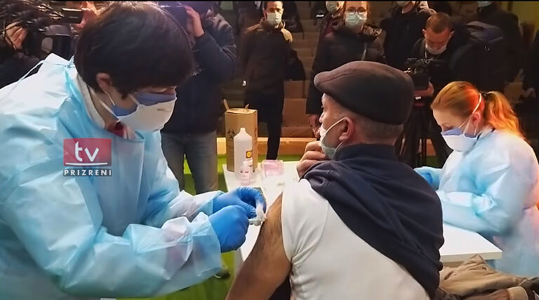 Vaksinohen mbi 80 mijë persona në Kosovë