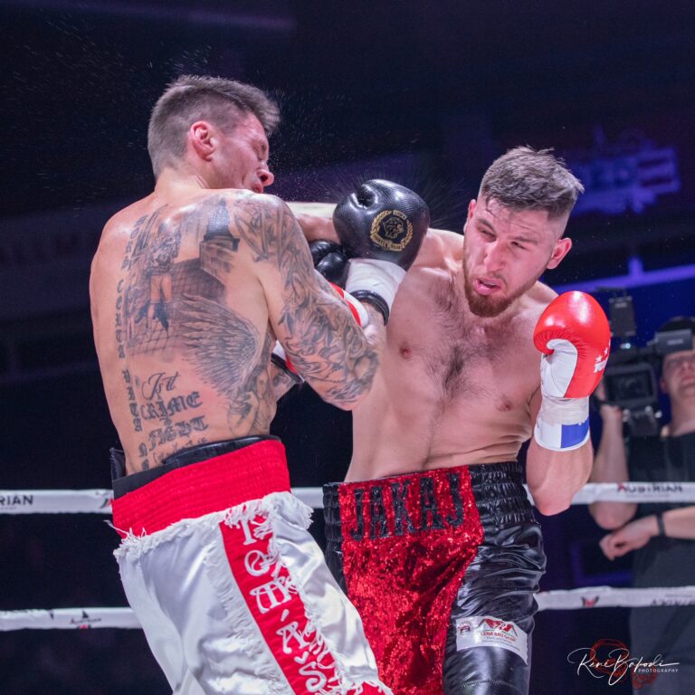 Boksieri kosovar synon titullin kampion të Austrisë