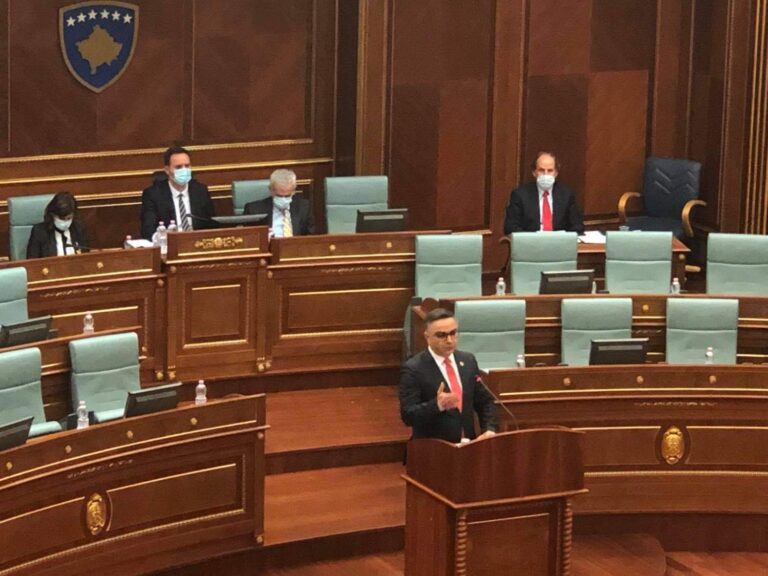 Tahiri: Fituesi s’ka ofruar qasje të komunikimit, nuk e votojmë Qeverinë Kurti