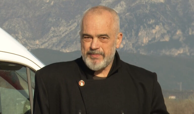 “19 euro fluturimi në këto destinacione” Rama: Nuk i ndahem Kukësit derisa t’i sjell çunat e Londrës