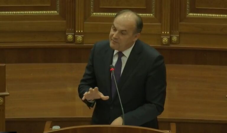 Hoxhaj: Për tri arsye PDK-ja nuk e voton Qeverinë Kurti 2