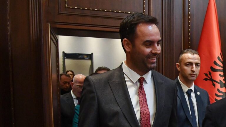 Konjufca të hënën viziton Shqipërinë – takon Metën, Ramën e Ruçin