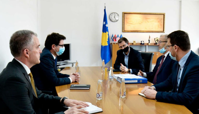 Hekuran Murati zyrtarisht pranon detyrën e ministrit të Financave