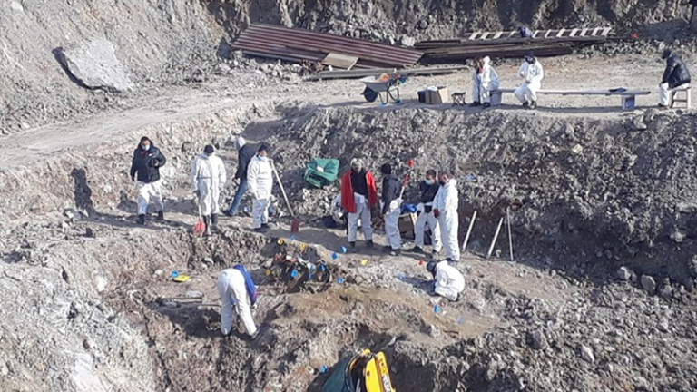 Në varrezën masive në Kizhevak ishin hedhur mbi një milion metra kub gurë