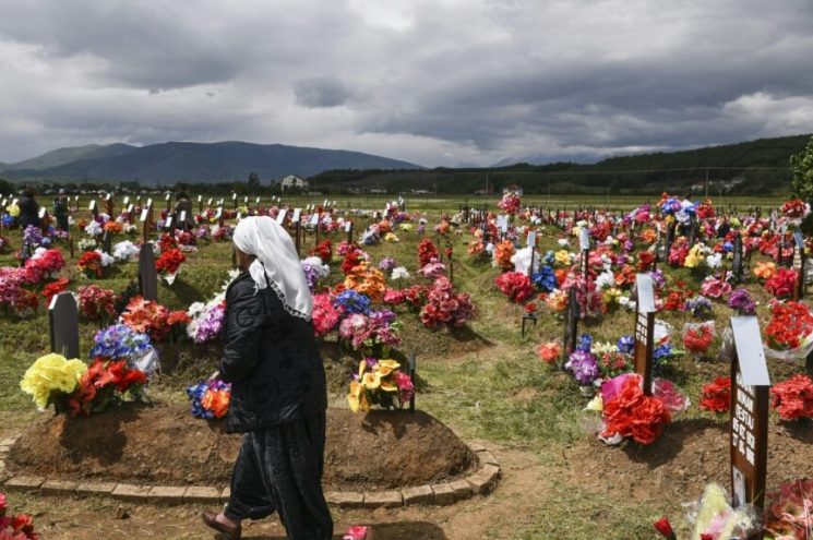 Padia ndaj Serbisë për gjenocid, Kosova mes dy Gjykatave Ndërkombëtare