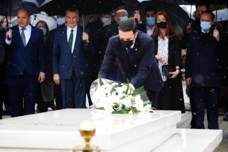 Kryetari i ri i LDK-së: Nga sot përgatitemi për rikthimin e madh