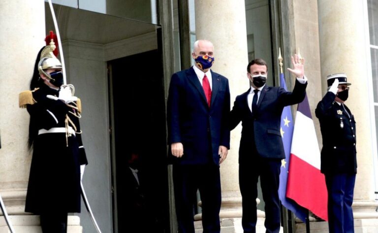 Rama nuk ndërmjetëson në dialog, thotë se mbron detyrimisht interesat e Kosovës