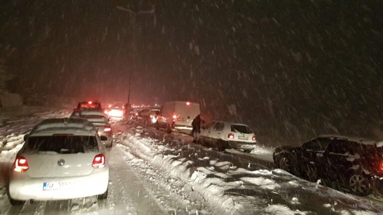 Kaos në rrugët e Kosovës